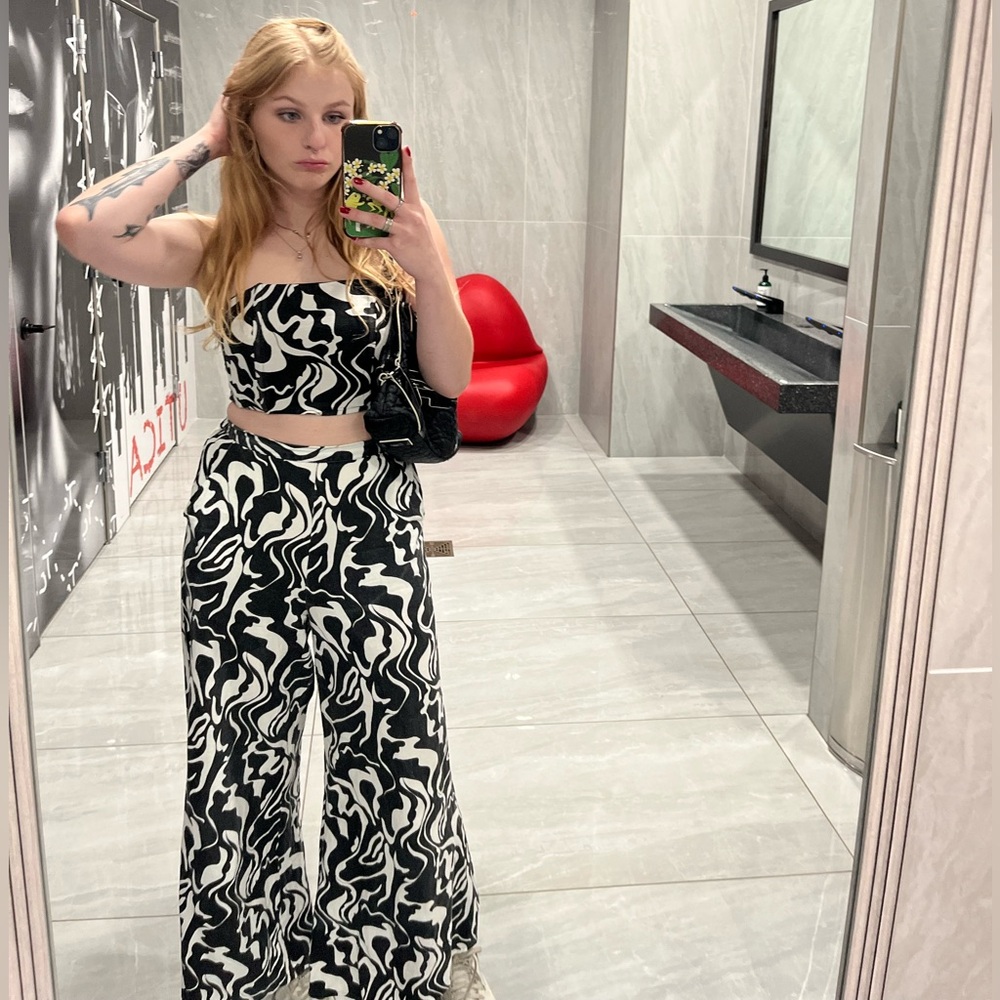 Meet your Posher, Julia